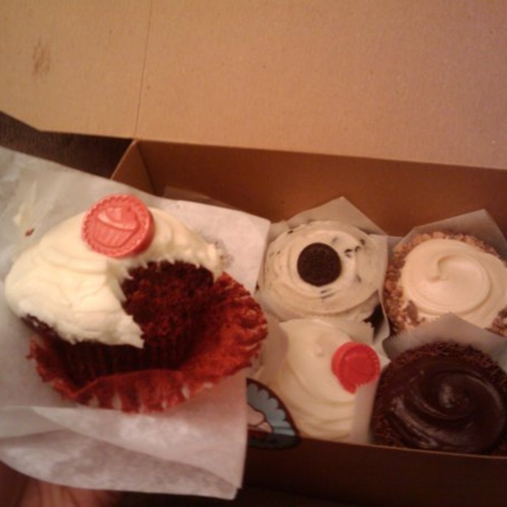 Frosted Cupcakery - nom nom nom - Bakeries Near Me - Long Beach, California Frosted Cupcakery - nom nom nom - Bakeries Near Me - Long Beach, California