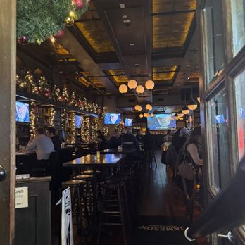 Crompton Ale House - Bar area - Bars Near Me - New York, New York Crompton Ale House - Bar area - Bars Near Me - New York, New York