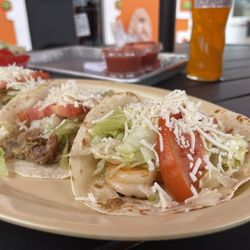 La Milpa - Mexican Restaurant & Market - Soft tacos