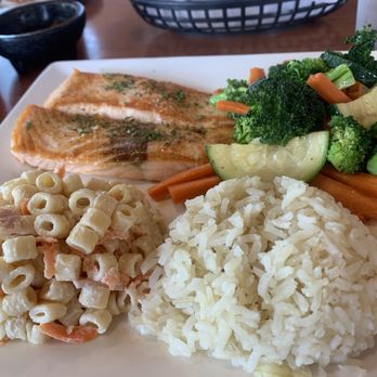 Dos Mundos Kitchen - Lunch special: grilled salmon with grilled veggies, white rice, Mac salad - Mexican Near Me - Upland, California