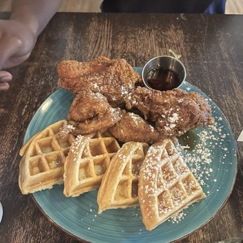 Buddy's Jc - Chicken & waffle - Breakfast & Brunch Near Me - Jersey City, New Jersey