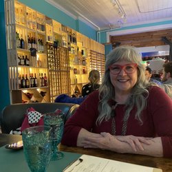 Grand Spirits Bottle Co. - Mom and bar interior