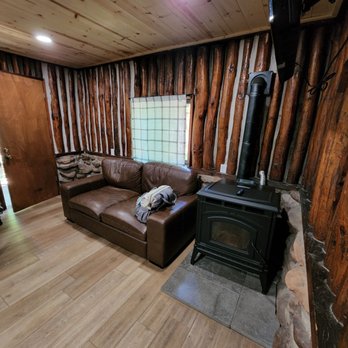 Christopher Creek Lodge - C4 Sitting  area - Hotels Near Me - Payson, Arizona