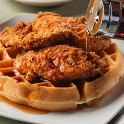 Motown Cafe & Grill - Chicken & Waffles