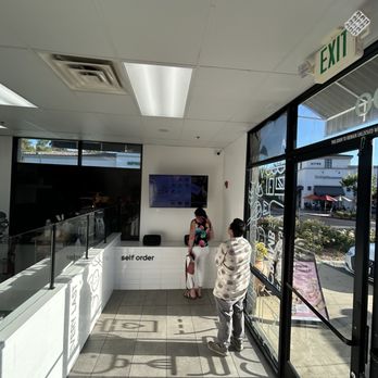 Crumbl - Temecula - Bakeries Near Me - Temecula, California Crumbl - Temecula - Bakeries Near Me - Temecula, California