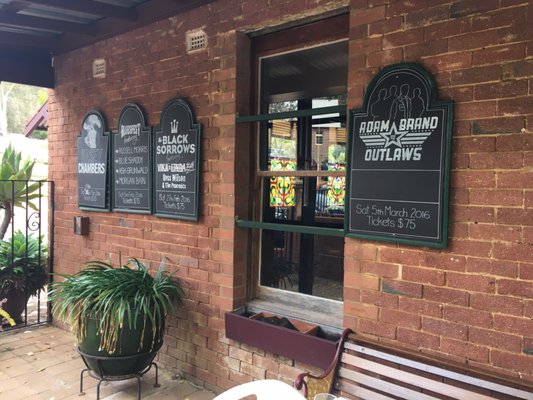 Mundaring Weir Hotel by null