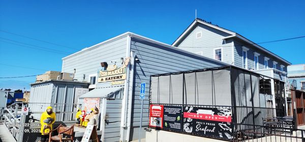 Phil's Fish Market & Eatery by null