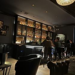 Straight Up Whiskey Bar - Bar