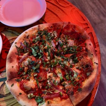 Tahiti Nui - 10 inch build your own (basil, garlic, pepperoni, chicken, red onion) - Seafood Near Me - Hanalei, Hawaii Tahiti Nui - 10 inch build your own (basil, garlic, pepperoni, chicken, red onion) - Seafood Near Me - Hanalei, Hawaii