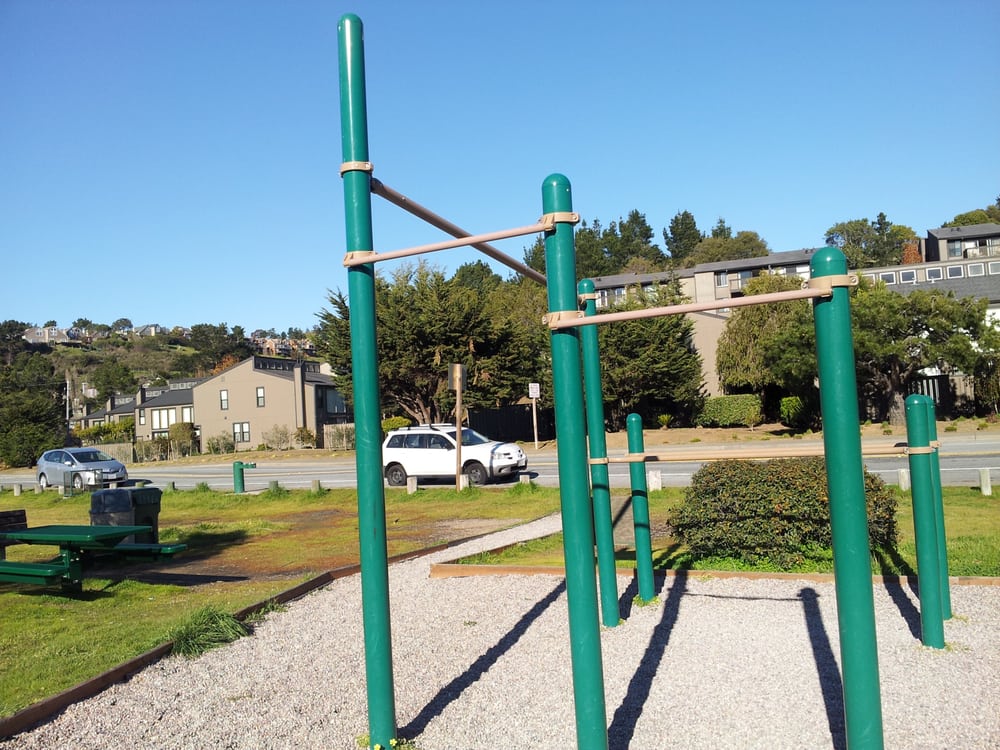 STRAWBERRY COVE PARK Updated October 2024 17 Photos 106 Seminary