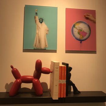 citizenM Gare de Lyon Hotel - Art in bedroom - Hotels Near Me - Paris, 75
