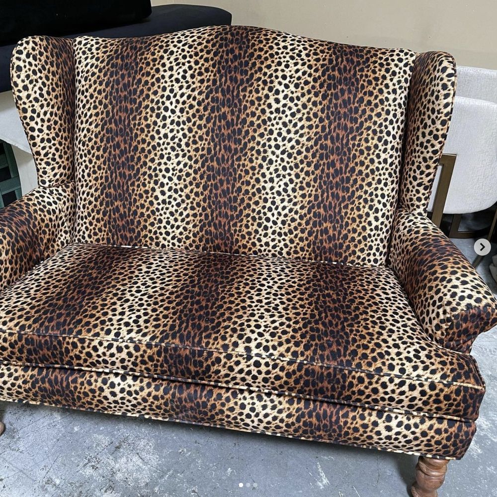 PARIS CUSTOM UPHOLSTERY Updated September 2024 Request a Quote 38