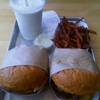 Gotts Roadside - Burgers Near Me - Napa, California