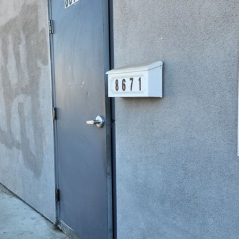 Vheadspa - Entrance - Hair Salons Near Me - Garden Grove, California Vheadspa - Entrance - Hair Salons Near Me - Garden Grove, California