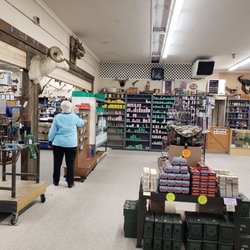 Pinto's Gun Shop
