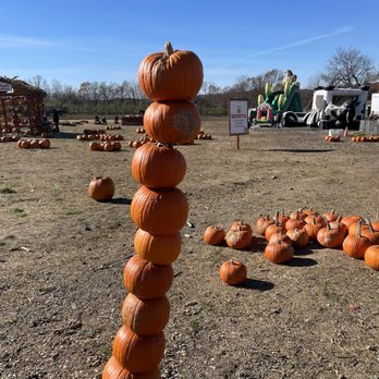 Outhouse Orchards - Fruits & Veggies Near Me - North Salem, New York