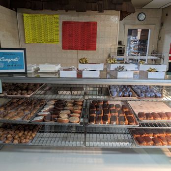 Hinkley Bakery - Donut - Bakeries Near Me - Jackson, Michigan