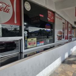 Queens Burgers - Ordering window