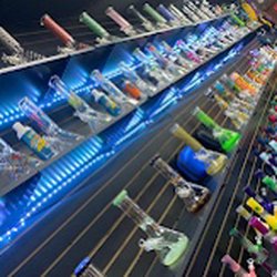Fumo Vapes - Wide selection of bongs