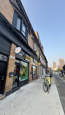 9 Mile Jamaican and International Cuisine by null