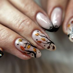 Naughty Nails Salon & Spa - Gel overlay