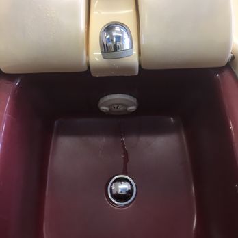 TD Nails - Clean tub - Nail Salons Near Me - Atlanta, Georgia