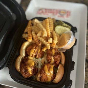 Dave's Hot Chicken - Dave's NOT Chicken Mini Sliders (Cauli) with fries (1 x $10.49) - Chicken Shop Near Me - Livermore, California