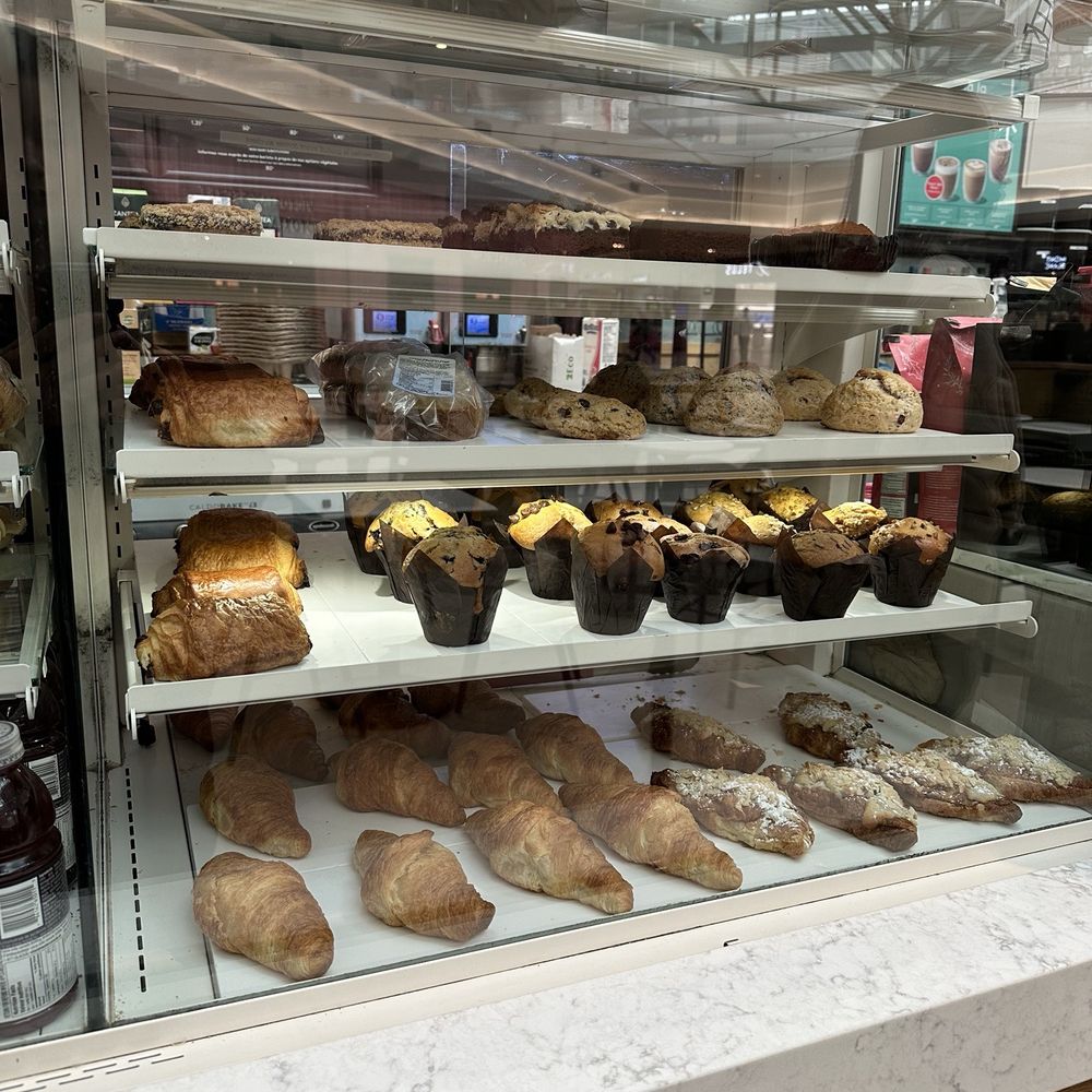 Second Cup - Baked goods display - Coffee & Tea Near Me - Laval, Quebec Second Cup - Baked goods display - Coffee & Tea Near Me - Laval, Quebec