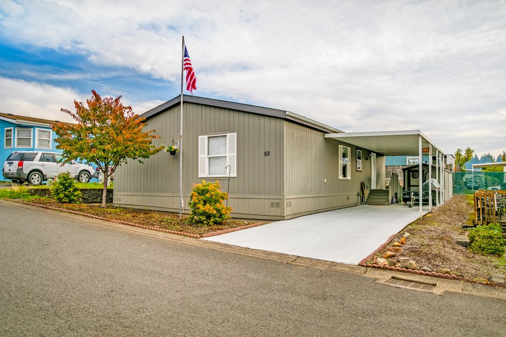 OAK POINTE ESTATES Updated September 2024 24 Photos 2000 Robins