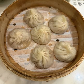 Supreme Dumplings - Supreme Pork Xiao Long Bao (6) - Shanghainese Near Me - Honolulu, Hawaii Supreme Dumplings - Supreme Pork Xiao Long Bao (6) - Shanghainese Near Me - Honolulu, Hawaii