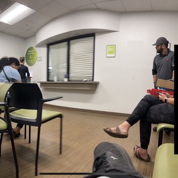 Quest Diagnostics - They will not answerer the door for Staples delivery. He keeps knocking - Laboratory Testing Near Me - Encinitas, California