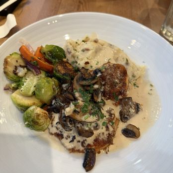 Amici Pizzeria & Bar - Chicken Marsala - Pizza Near Me - Reno, Nevada Amici Pizzeria & Bar - Chicken Marsala - Pizza Near Me - Reno, Nevada
