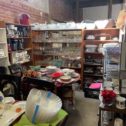 Neighborhood Mission Thrift Store - Kitchenware