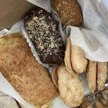 Hellas Pastry Shop - The goods - Bakeries Near Me - Chicago, Illinois