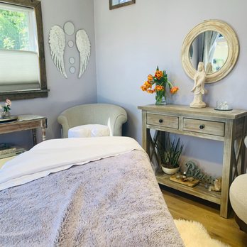 Living Inspiration - Living Inspiration studio image. providing massage and life coaching services. - Life Coach Near Me Living Inspiration - Living Inspiration studio image. providing massage and life coaching services. - Life Coach Near Me