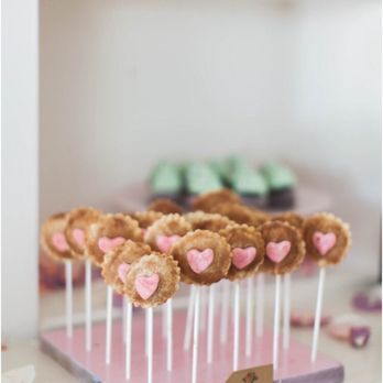 CAKEgoodness - A few photos of the delicious treats and complete set up that CakeGoodness provided - Desserts Near Me - Newhall, California