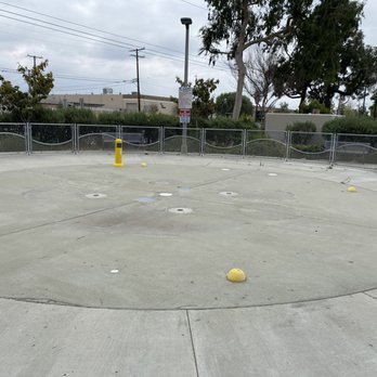 Lemon Park Spray Pool - The splash pad was closed @ Lemon Park, Fullerton, CA 4/24/21 - Parks Near Me - Fullerton, California Lemon Park Spray Pool - The splash pad was closed @ Lemon Park, Fullerton, CA 4/24/21 - Parks Near Me - Fullerton, California