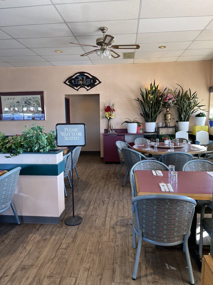 THE ORIENT FAMILY RESTAURANT Updated October 2024 900 4305 South