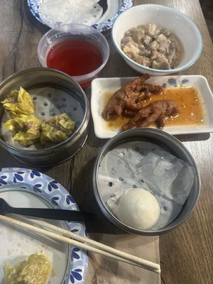 Hong Kong Express And Poke Express by null