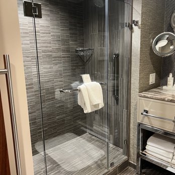JW Marriott Austin - Bathroom - Hotels Near Me - Austin, Texas