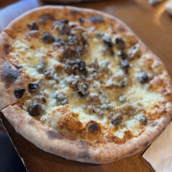 South County Brewery - Mushroom Pizza - Breweries Near Me - York, Pennsylvania South County Brewery - Mushroom Pizza - Breweries Near Me - York, Pennsylvania