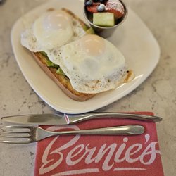 Bernies Diner - Avacado toast on sourdough