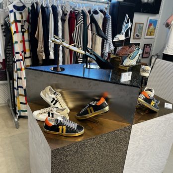 Wolf & Badger - Tons of amazing clothes & tennis shoes! - Jewelry Near Me - Los Angeles, California