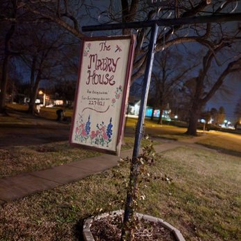Mabry House Restaurant - the sign for mabry house - New American Near Me - Shreveport, Louisiana