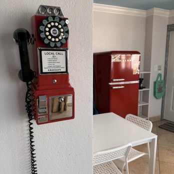 Plaza Beach Hotel - Beachfront Resort - Working retro phone - Hotels Near Me - St. Pete Beach, Florida Plaza Beach Hotel - Beachfront Resort - Working retro phone - Hotels Near Me - St. Pete Beach, Florida