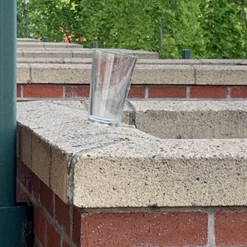 Seattle Marriott Redmond - Dirty glass. - Hotels Near Me - Redmond, Washington