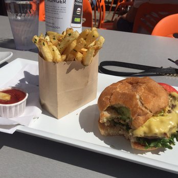 Burger Lounge - Burgers Near Me - La Jolla, California