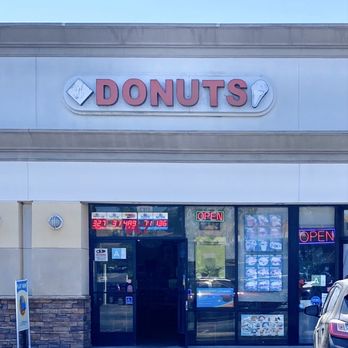 Bumblebee Donuts - Outside - Donuts Near Me - Montebello, California