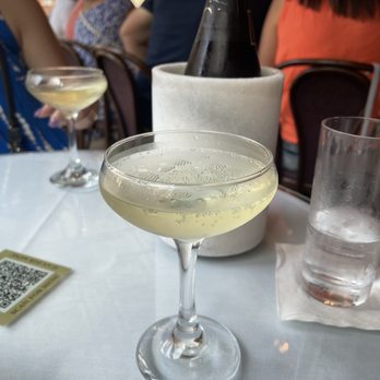 Cafe Intermezzo - Coffee & Tea Near Me - Nashville, Tennessee