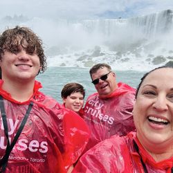 Niagara City Cruises - Smiles all around